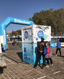 Une fontaine à eau installée à l'occasion du Marathon Mirabelle de Metz par Fontaineo